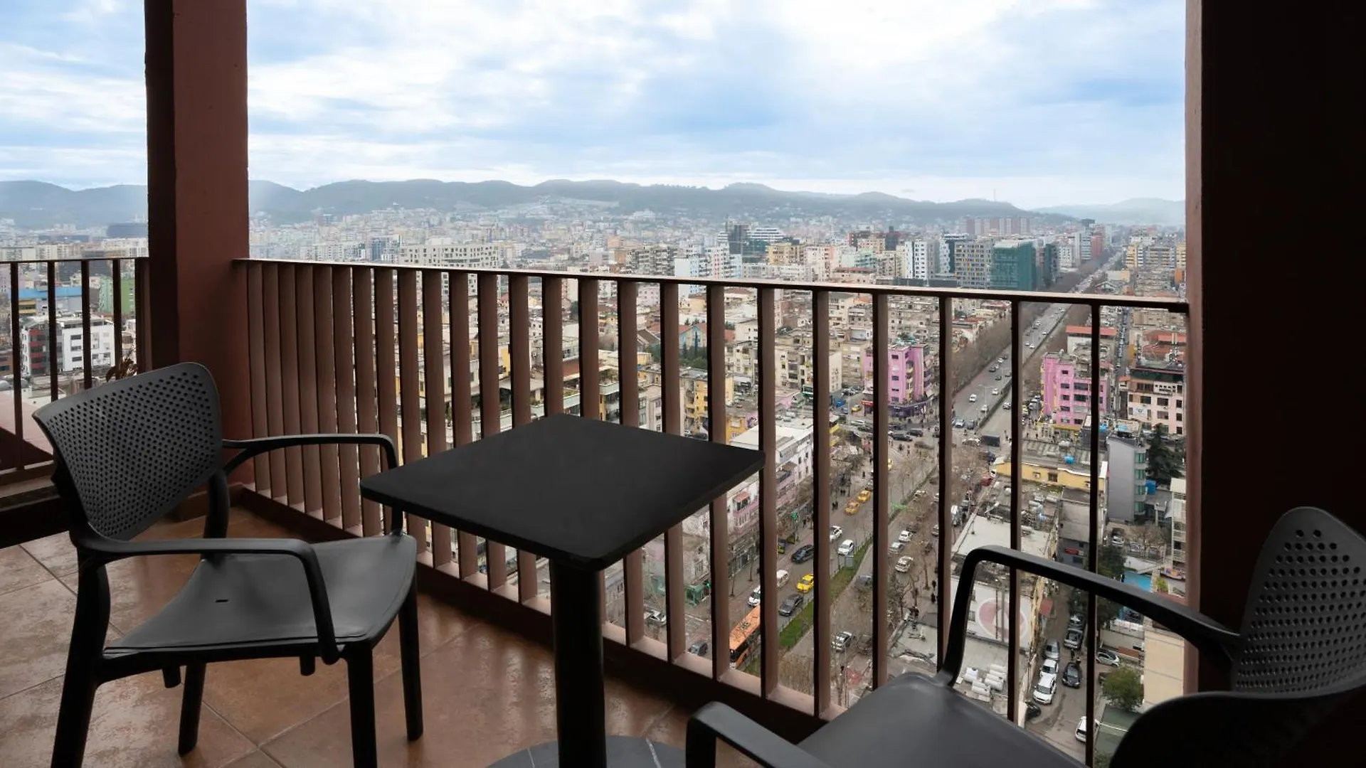 Progarden Luxury Apartments Tirana 0*,